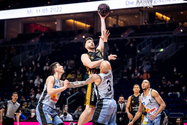 而阿莫林的 而阿莫林的