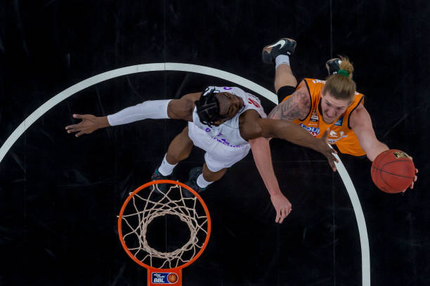 亚特兰大与 亚特兰大与